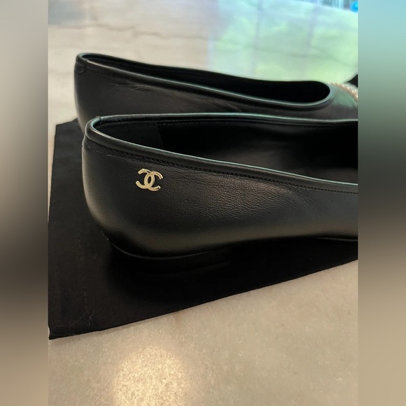 CHANEL Lambskin Grosgrain Pearl Cap Toe Ballerina Flats Black Size 38 - Picture 6 of 14